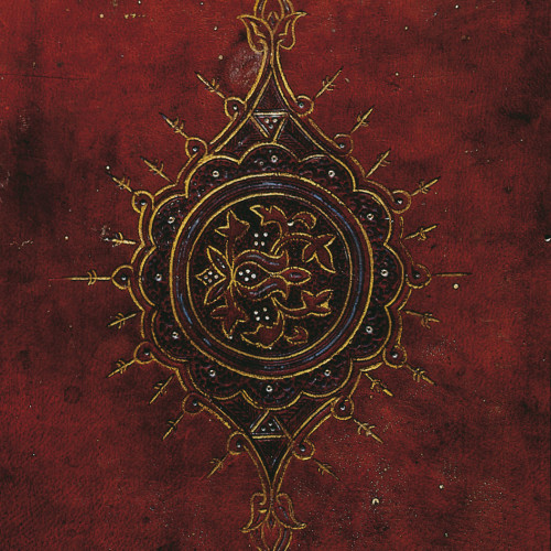 Motifs dorés avec rehauts de bleu