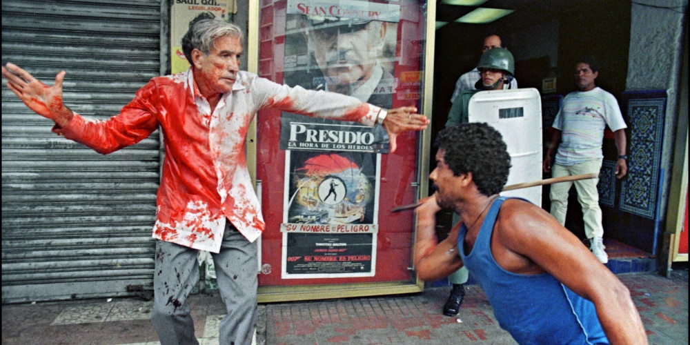 Guillermo Ford agressé par un membre de la Brigade de la dignité