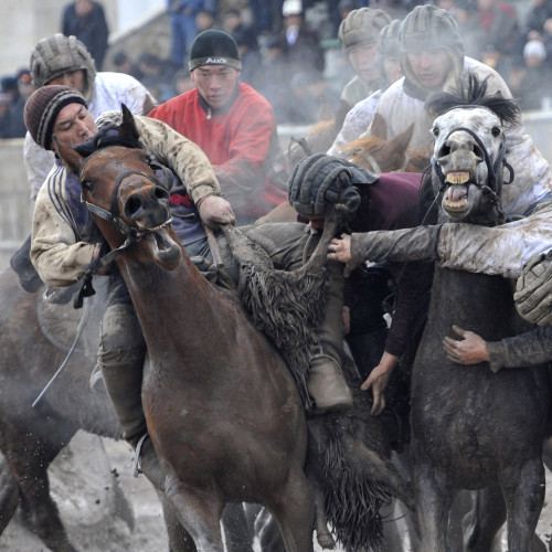 Kok-Boru, sport équestre de « l’attrape-chèvre »