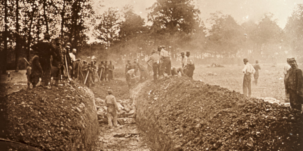 Marne 1914 : fosse commune