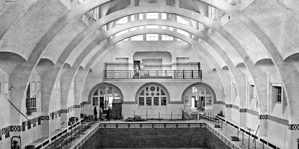 La piscine de la Butte-aux-Cailles en construction