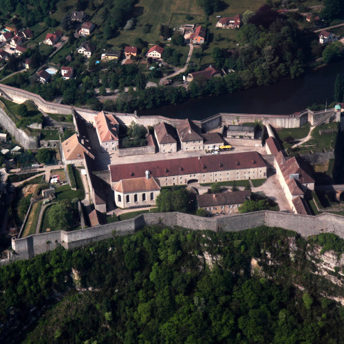 Vue aérienne de la Citadelle de Besançon par Vauban