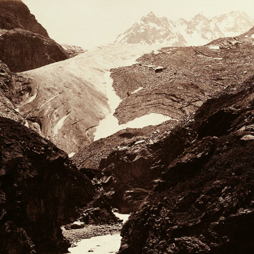 La source de la Dranse au glacier de Durand