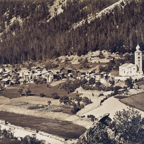 Vue générale du village de St-Nicolas, altitude 1 150 m, n° 212