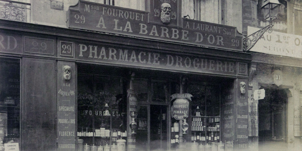 Devanture de parfumerie 29 rue des Lombards La Barbe d'or