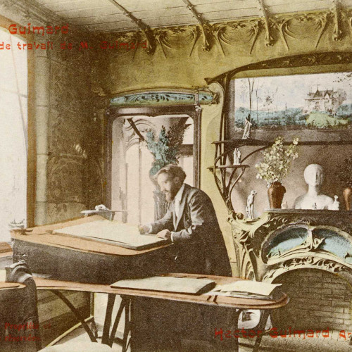 Hector Guimard dans son cabinet de travail au Castel Béranger