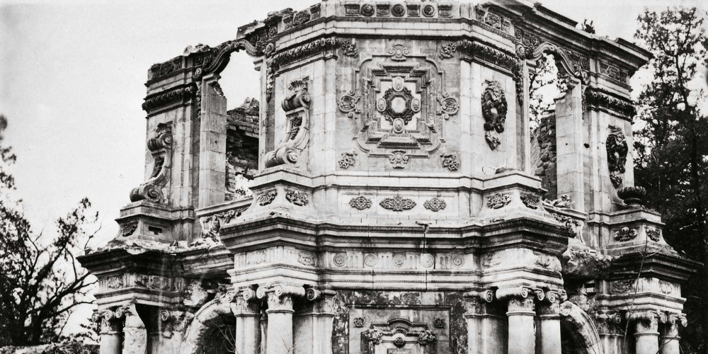 Ruines du palais d’été : façade méridionnale, pavillon est