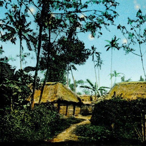 Une case en roseau (campong) dans un village javanais