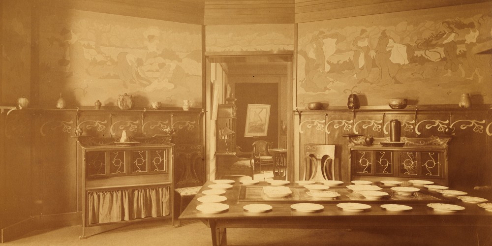 Salle à manger de Henry Van de Velde et panneaux décoratifs de Paul Ranson