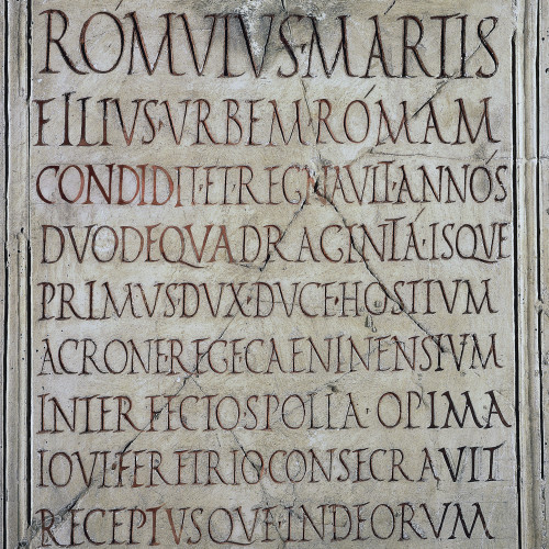 Inscription sur la base d’une statue célébrant Romulus/Quirinus