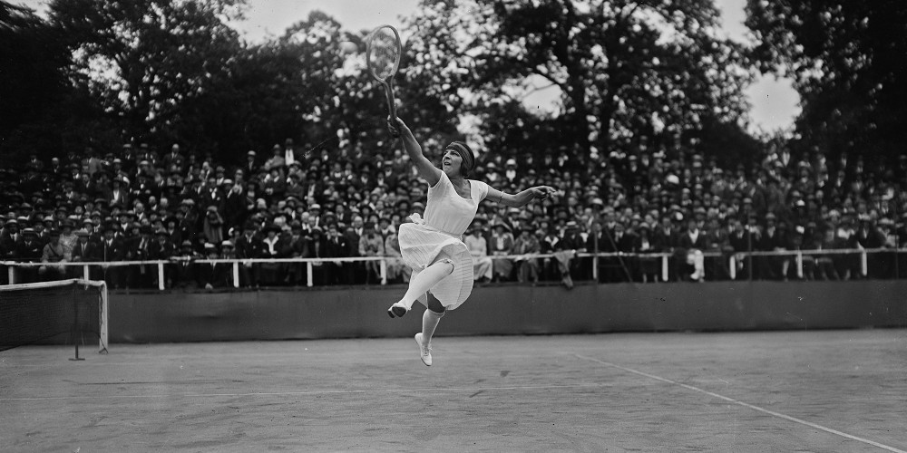 « Notre Suzanne Lenglen la reine glorieuse du tennis est morte hier matin... »