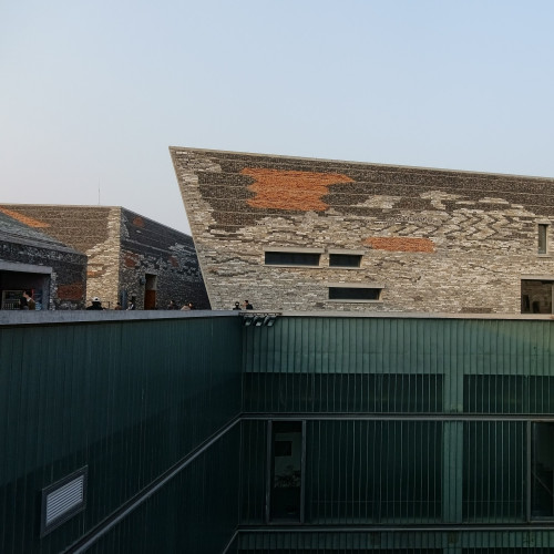 Patio central du musée de Ningbo