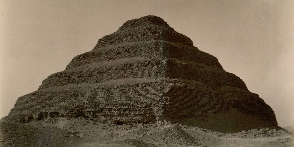 La pyramide de Saqqarah, œuvre d’Imhotep, premier architecte connu de l’histoire