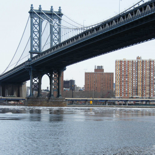 Le pont de Manhattan, un pont suspendu