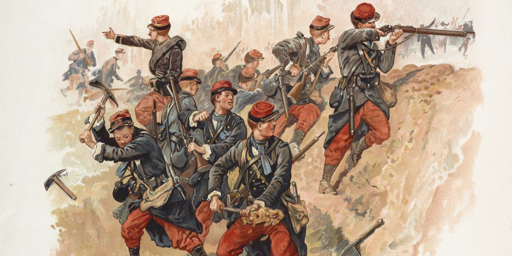 Soldats français creusant un retranchement pendant des manœuvres