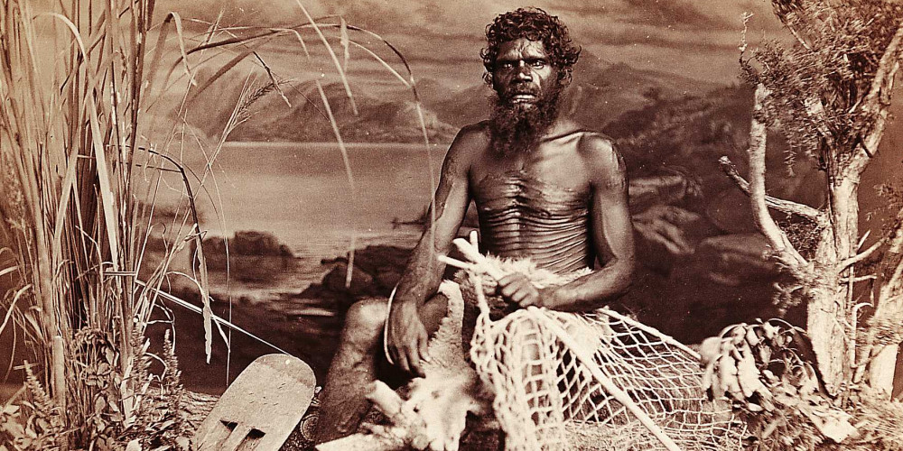 Homme aborigène australien dans un décor