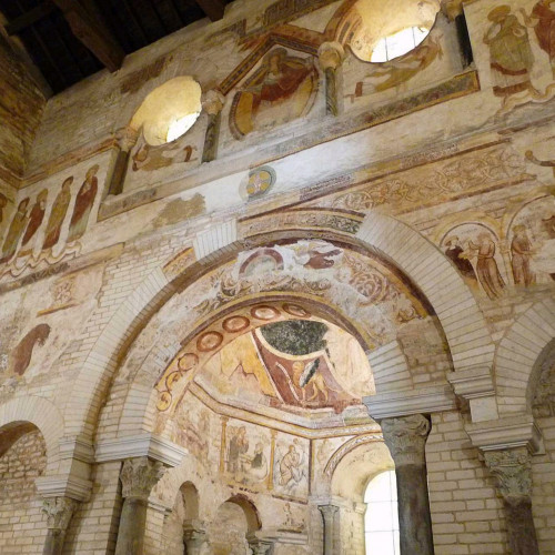 Des peintures omniprésentes dans l’art roman