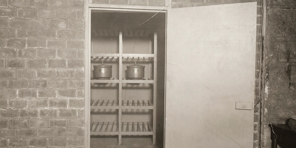 Les urnes contenant des disques de Gramophone,