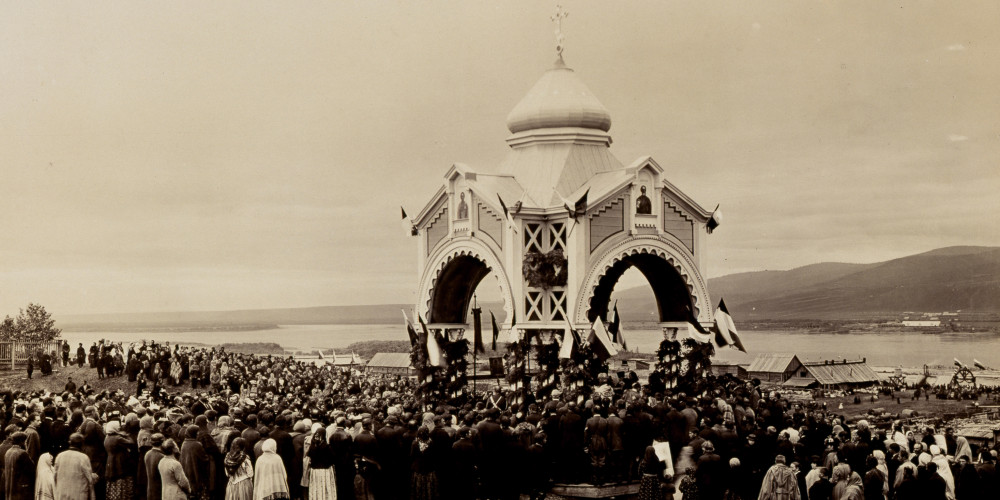 Fête religieuse pour l’inauguration des travaux du pont sur l’Ienisseï en Sibérie