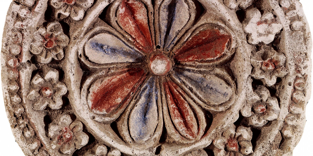 Stuc et motifs géométriques dans la tradition islamique