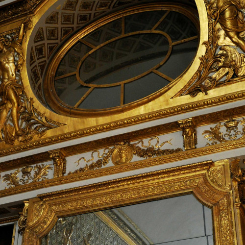 Les miroirs de la Galerie des glaces