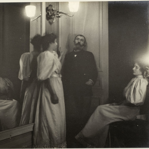 Portrait au miroir du peintre Henry Lerolle et de ses deux filles, Yvonne et Christine, chez eux