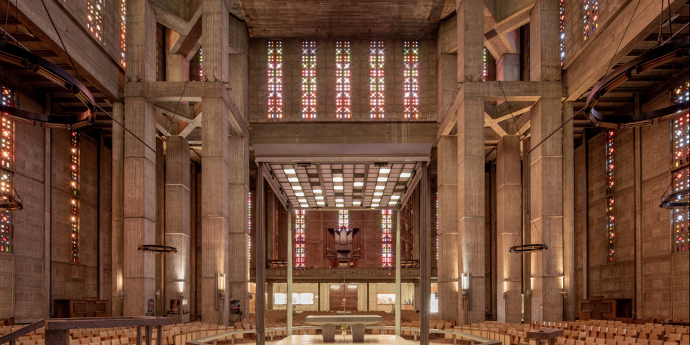 L'intérieur de l'église Saint-Joseph