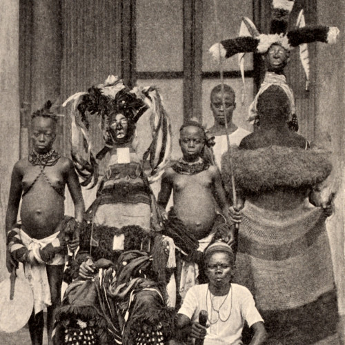 Costumes congolais de danse mortuaire