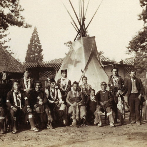 Groupe d’Indiens Omaha au Jardin d’acclimatation