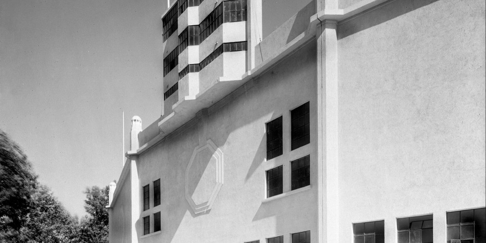 Entrée du virage nord du stade Vélodrome de Marseille en 1937