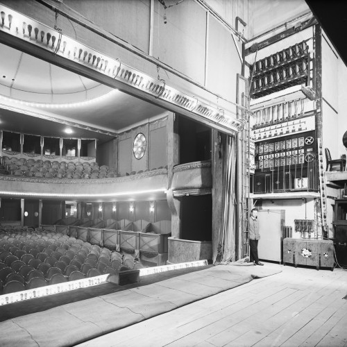 Théâtre de l'Avenue, rue du Colisée. Scène et salle