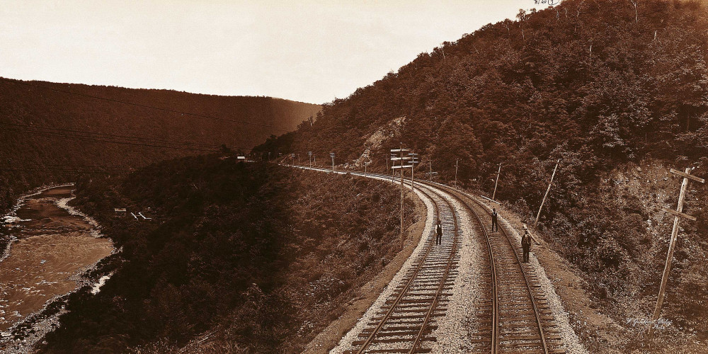 Ligne de chemin de fer dans les monts Allegheny