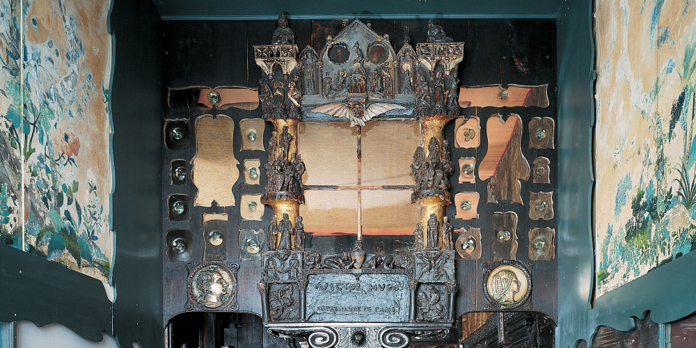Porche d'entrée "Nostre-Dame de Paris" de Hauteville House