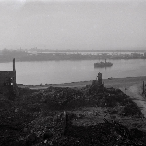 Vue panoramique prise de Notre-Dame vers l'anse des pilotes, au Havre