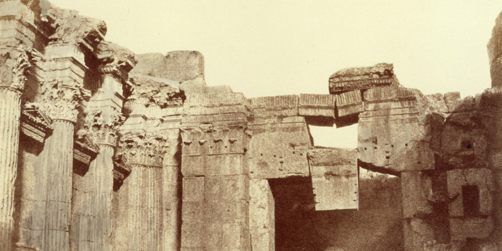 Intérieur du temple de Jupiter à Baalbek