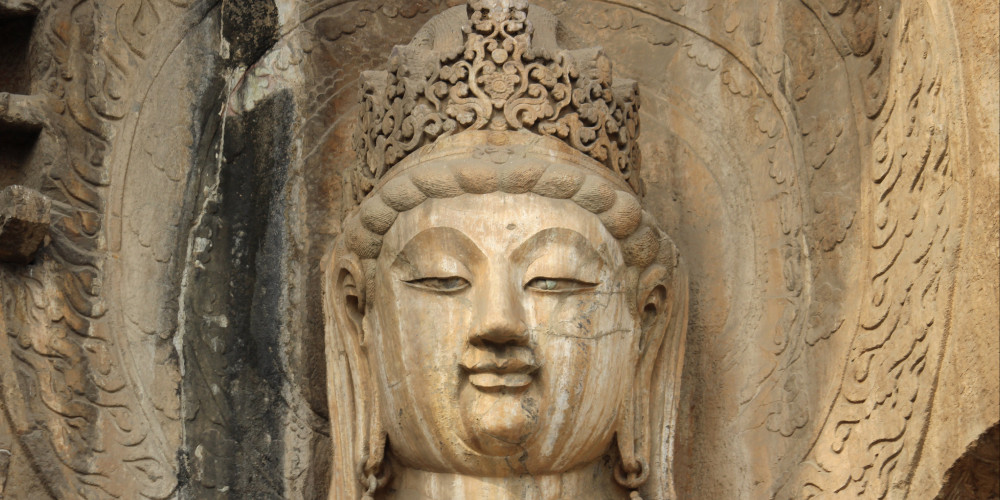 Bouddha monumental de la grotte de Fengxian