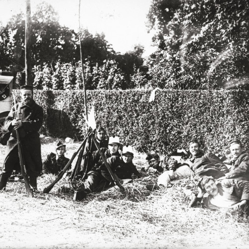 Bivouac de soldats belges à Tirlemont (Brabant)