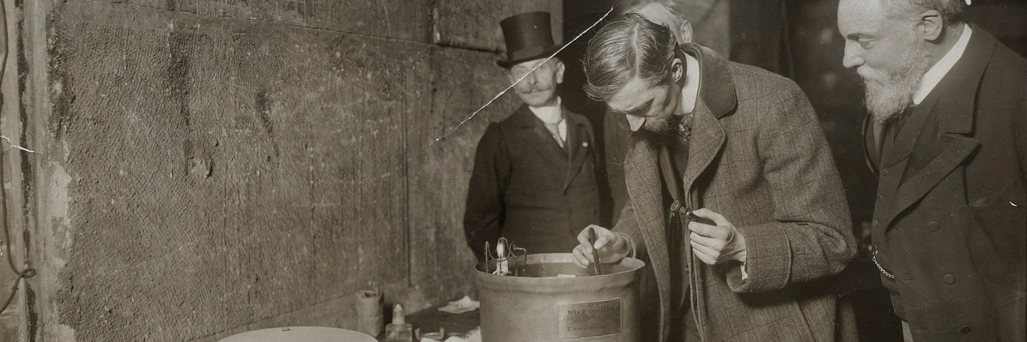 

Photographie officielle de la cérémonie d'enfouissement de 1907

