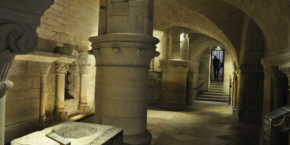 La crypte de la basilique Saint-Denis