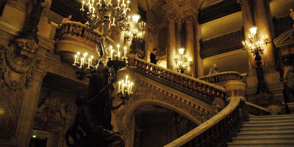 L’opéra Garnier aujourd’hui : éclairage du grand escalier