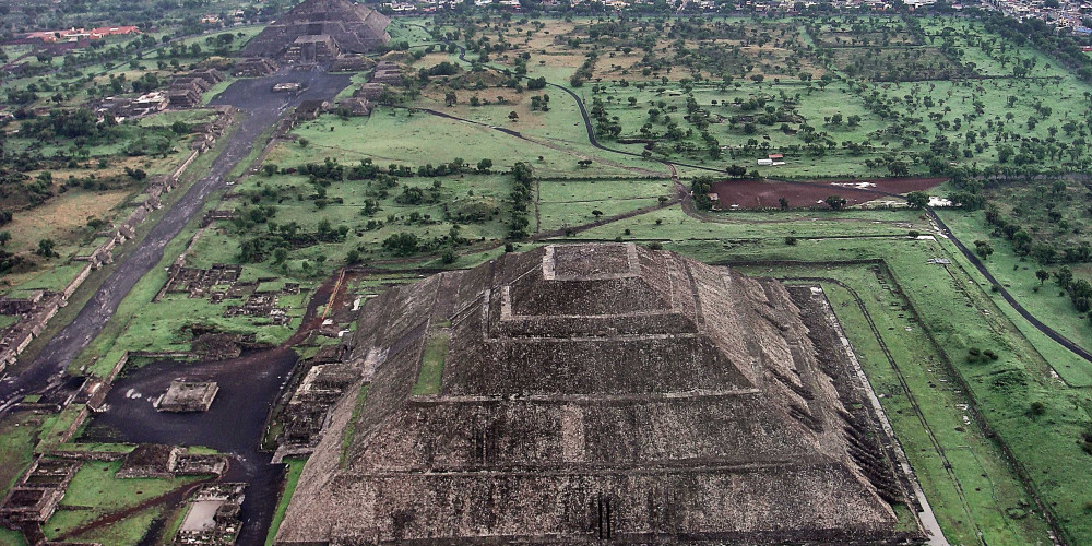Vue aérienne de Teotihuacan