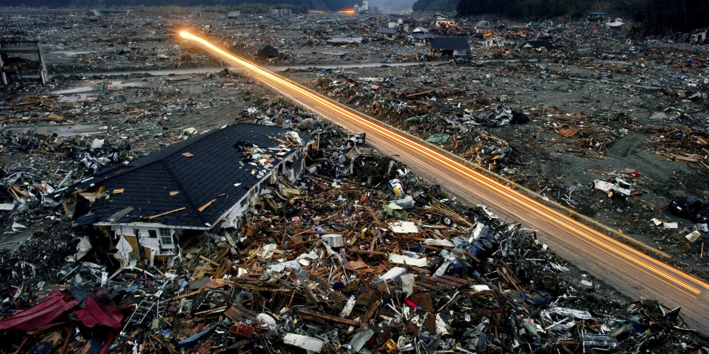 Dégâts causés par le tsunami au Japon