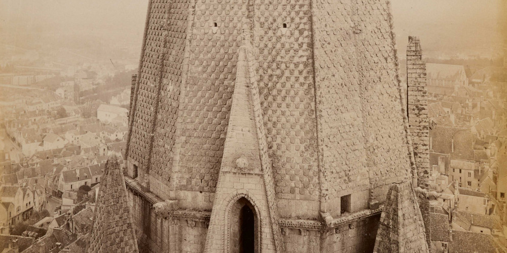 Le clocher sud de la cathédrale de Chartres