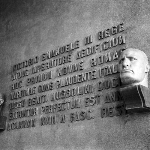 Buste de Mussolini dans la palais des Offices 