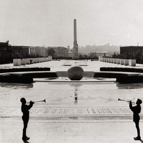 Place de l’Empire au forum Mussolini (actuellement Foro Italico) à Rome 