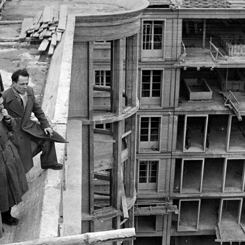 Visite du chantier de reconstruction du Havre dans les années 1950