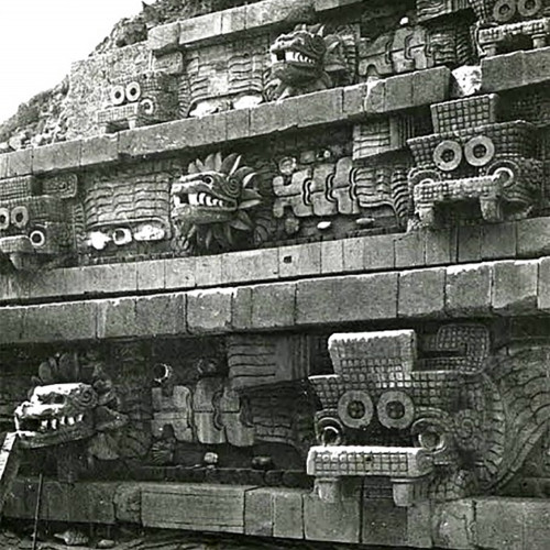 Le temple du Serpent à Plumes (Quetzalcoatl) à Teotihuacan