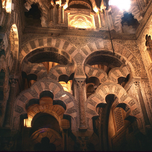 Les arcs polylobés de la mosquée de Cordoue