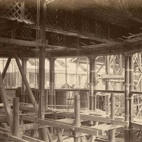 Construction de l’opéra Garnier à Paris, la cage de scène