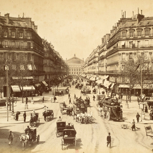 Paris : perspective de l’avenue de l’Opéra